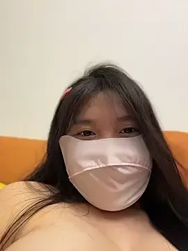 Stripchat Nude Webcam of yiyi-love