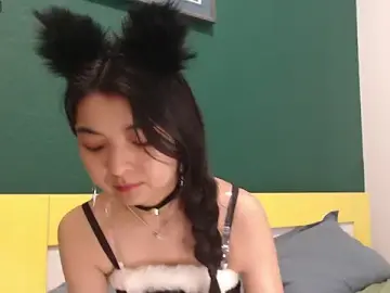 Stripchat Free Live Porn of Shy_Kira