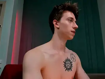 Stripchat Watch Live Sex Cams of ares_pallini