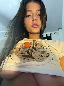 Stripchat Best Webcam of EmmiiGlow