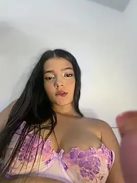 Stripchat Best Webcam of EmmiiGlow