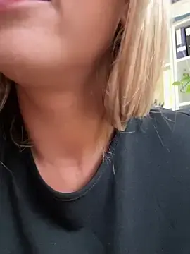 Stripchat Adult Video Chat of Hii_Lolla