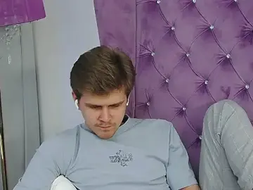 Stripchat Sex Cam of NickJohnas