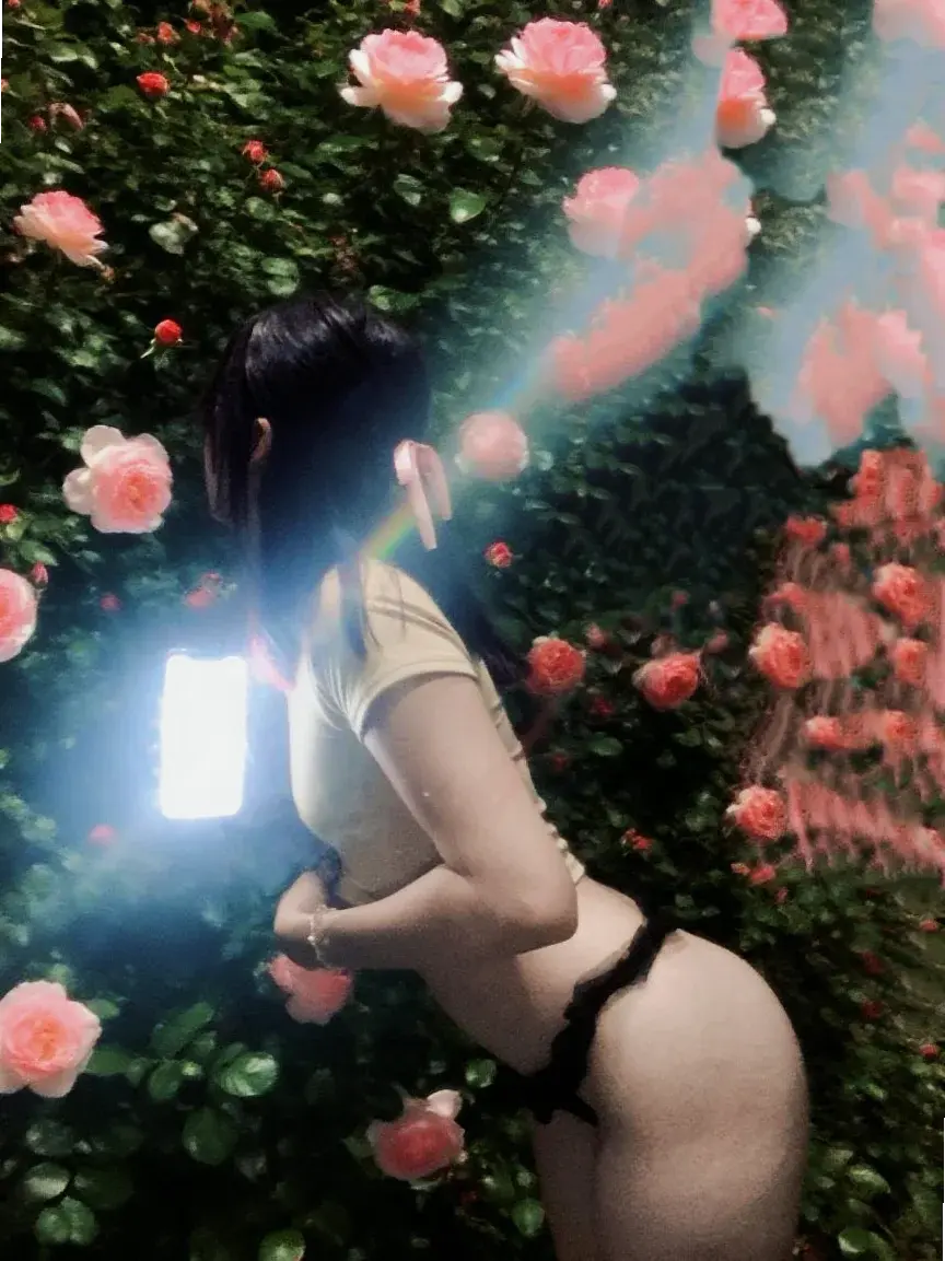 Scarlett_Livye
