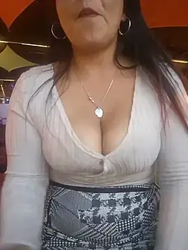 Stripchat Free Porn Cam of misshot_02