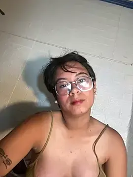 Stripchat Live Sex Cam of Hollygod22
