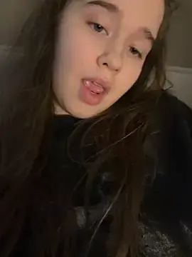 Stripchat Adult Webcam of HornyGirlH