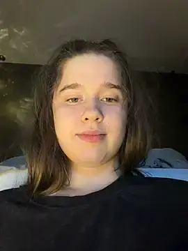 Stripchat Free Porn Cam of HornyGirlH