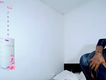 Stripchat Live Sex of IsabellBigtitsxx