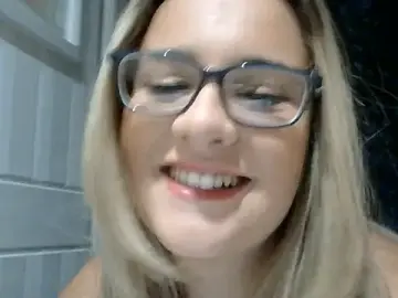 Stripchat Sex Chat of Nicky_lucyXO