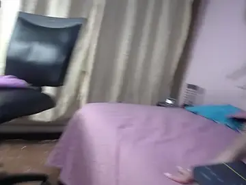 Stripchat Live Sex of kaylaMinov_