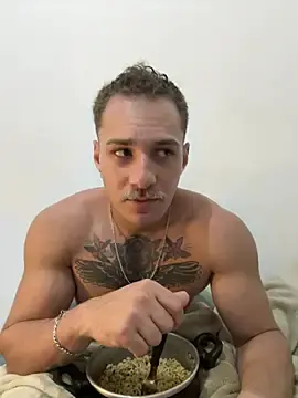 Stripchat Best Webcam of roberthrichardc