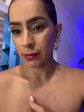 Stripchat Free Live Porn of Mau_White