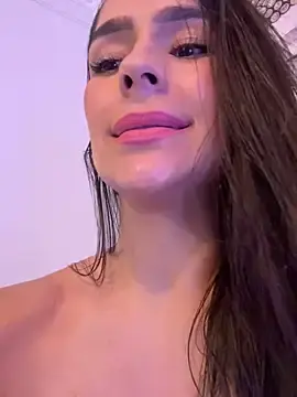 Stripchat Nude Webcam of Mau_White