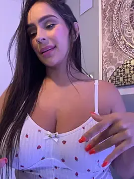 Stripchat Adult Webcams of Mau_White