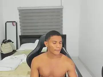 Stripchat Adult Webcam of corzoethan