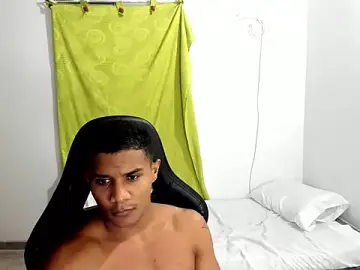 Stripchat Free Porn Cam of corzoethan