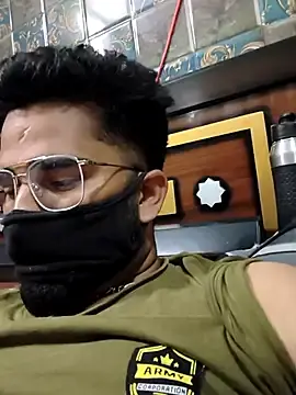 Stripchat Adult Webcam of BeardKingo