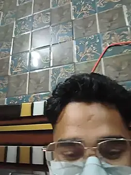 Stripchat Live Sex Cam of TNTBOSS01