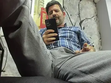 Stripchat Adult Webcams of Max_QuintanaDaddy