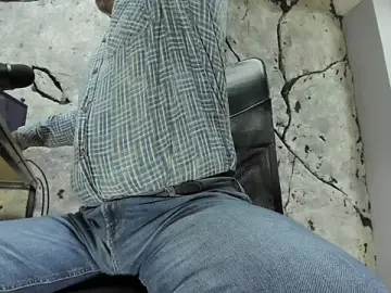 Stripchat Best live sex cam show of Max_QuintanaDaddy