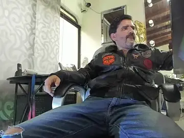 Stripchat Live Sex of Maxi_thebig_Dad