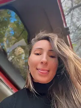 Stripchat Free Live Porn of Wonder_Kari