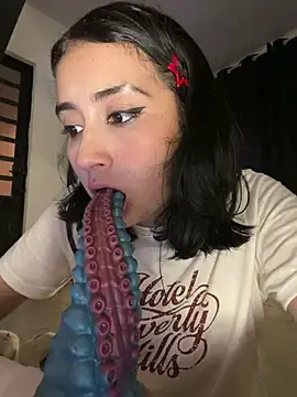 Stripchat Nude Webcam of kaori_77