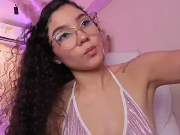 Stripchat Sex Cam of DulceAnngel