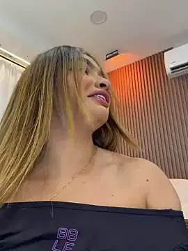 Stripchat Live Sex Cam of jenn_fit