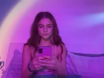 Stripchat Live Sex Cam of kykybaby4444