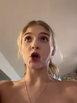 Stripchat Nude Webcam of kykybaby4444