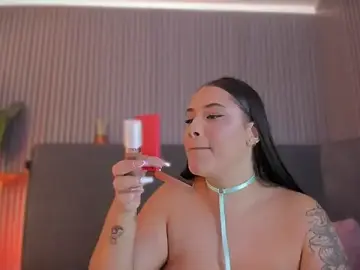 Stripchat Live Sex Cam of pamelaa_vega