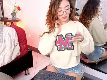 Stripchat Best live sex cam show of Paolagh_