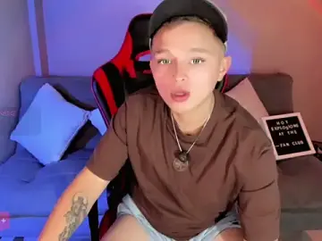 Stripchat Nude Webcam of Tim_wolf
