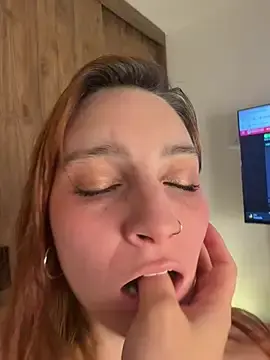 Stripchat Free Porn Cam of llanna_