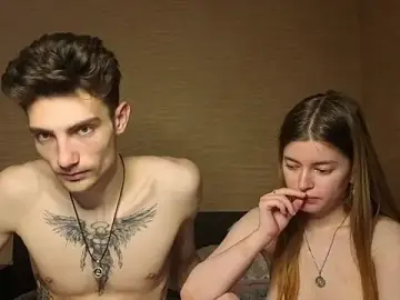 Stripchat Free Porn Cam of EmiliaCouple