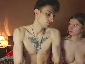 Stripchat Adult Webcam of EmiliaCouple