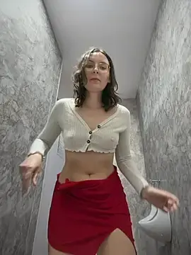 Stripchat Free Live Porn of The_Snowwhitee