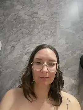 Stripchat Free Porn Cam of The_Snowwhitee