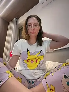 Stripchat Free Porn Cam of The_Snowwhitee