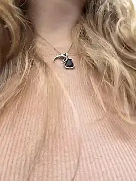 Stripchat Sex Cam of _NotYourSlut_