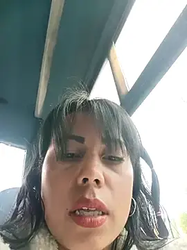 Stripchat Sex Cam of _andrea30