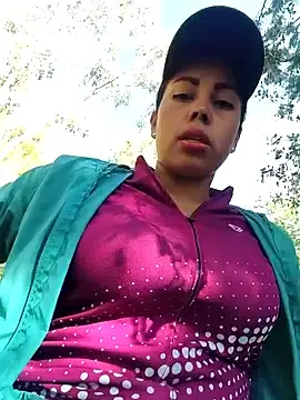 Stripchat Free Porn Cam of _andrea30
