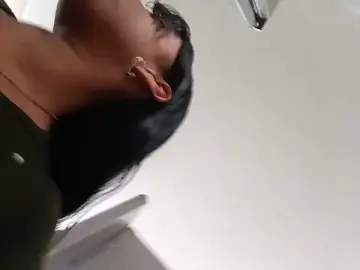 Stripchat Adult Webcam of _andrea30