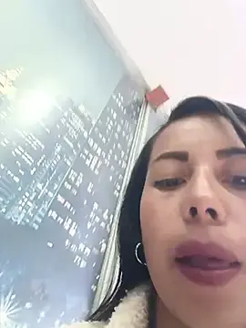 Stripchat Live Sex Cam of _andrea30