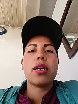 Stripchat Adult Webcams of _andrea30