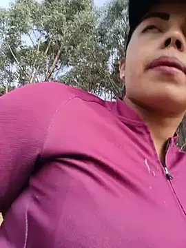 Stripchat Live Sex Cam of _andrea30