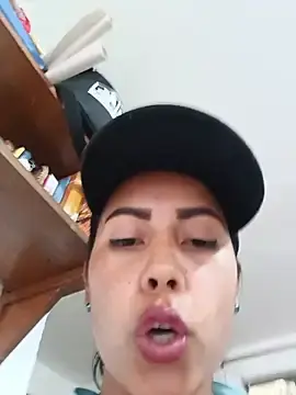 Stripchat Watch Live Sex Cams of _andrea30