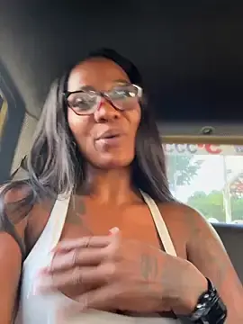 Stripchat Best Webcam of Bustykeyla